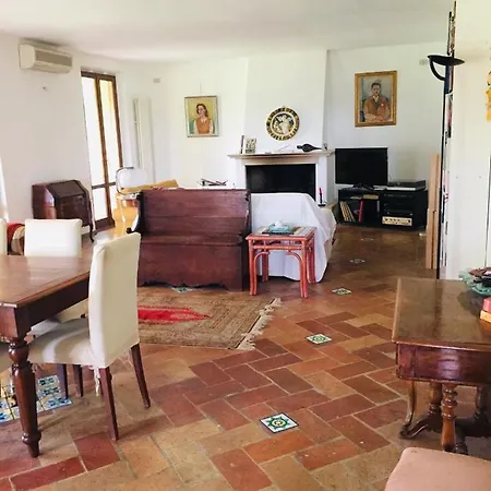 Montsegur Frühstückspension Senigallia